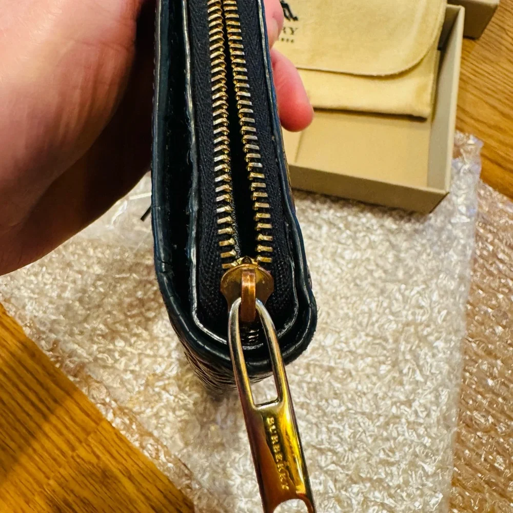 Burberry Original Authentic Wallet Pre-Loved - Picture 5 of 14